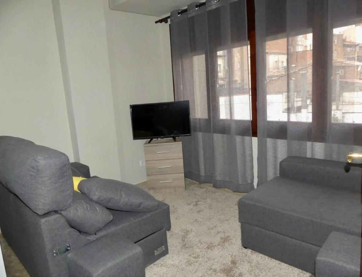 Apartament Encantador Al Centre De Vic Aptgarbi Extérieur photo