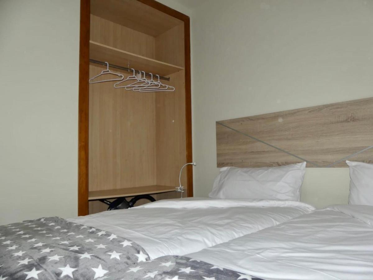 Apartament Encantador Al Centre De Vic Aptgarbi Extérieur photo